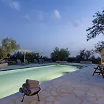 Апартаменты Ethos Retreat, Luxury